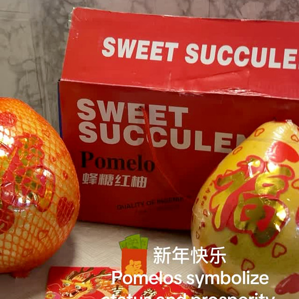 Happy New Year Fresh Red Pomelo Gift Box 2ct