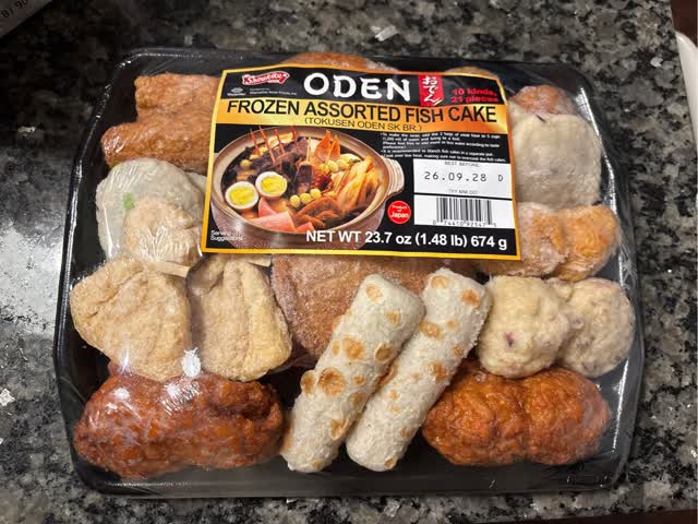 Shirakiku おでんセット 冷凍 10種類21点入り おでんスープ付き 650g