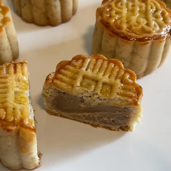 Chestnut mooncakes for moon festival