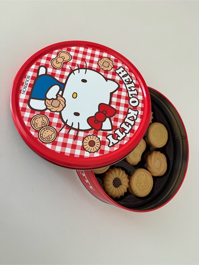 ブルボン ハローキティ バタークッキー缶 - Weee!