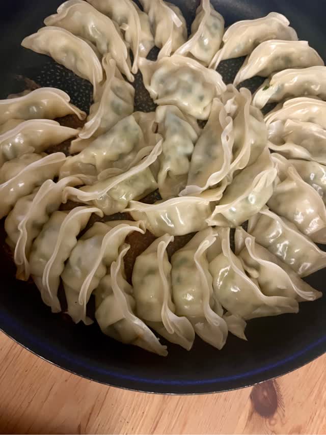 餃子 Surusang ニラ餃子 454 グラム - Weee!