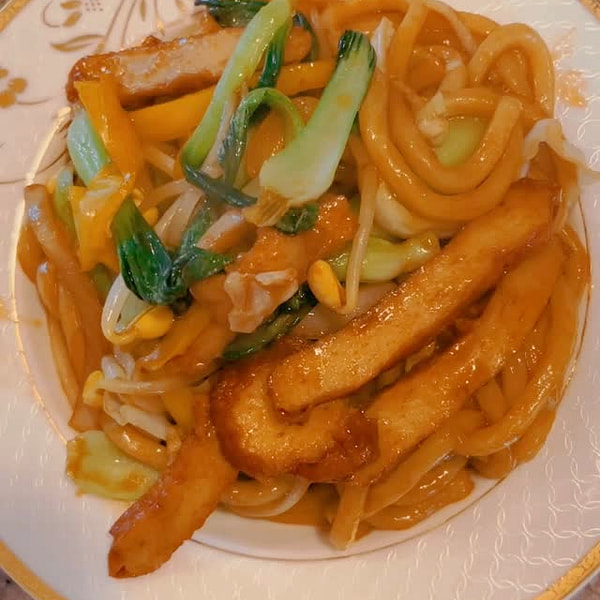 おでん野菜炒めうどん