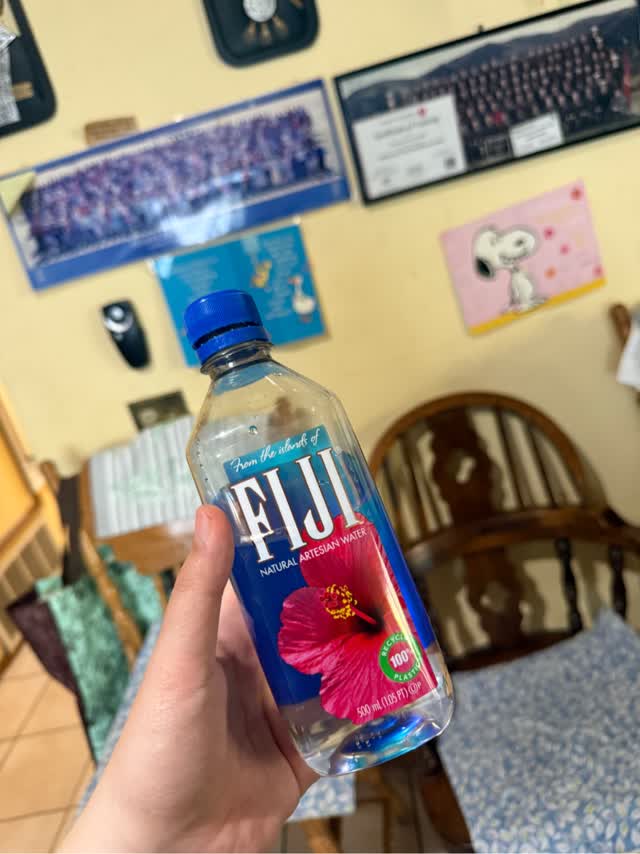 FIJI ミネラルウォーター 16.9 fl.oz*6 本 - Weee!