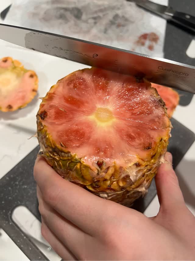 コスタリカ産 ピンクパイナップル 1 カウント - Weee!