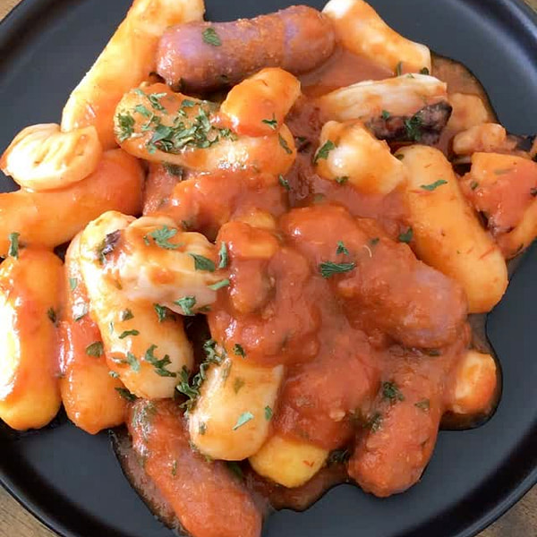 Seafood Cheese Rice Cake with Italian Tomato Sauce Seafood Rice Cake ...