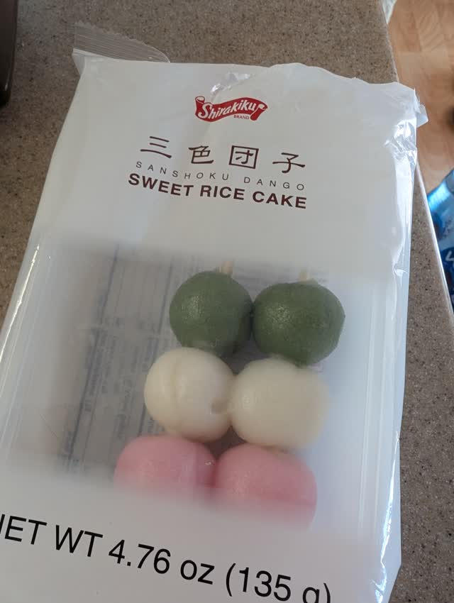 Shirakiku 三色 団子 - Weee!