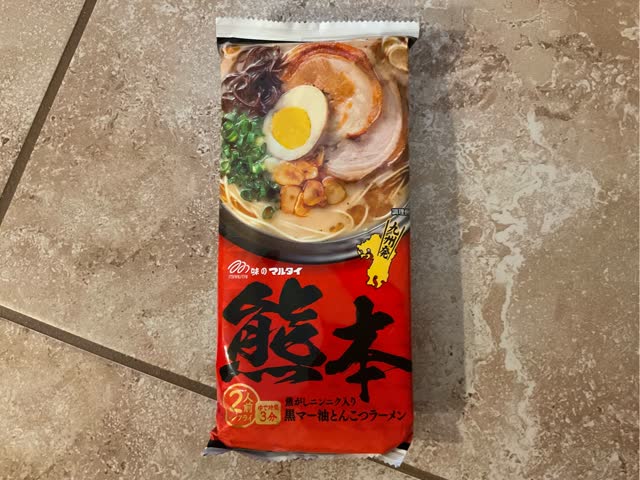 マルタイ 熊本黒マー油とんこつラーメン（2人前） 186 グラム - Weee!