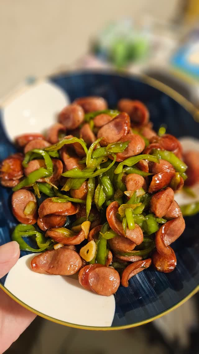 Get J-Basket Berkshire Pork Sausage Frozen 8 oz Delivered