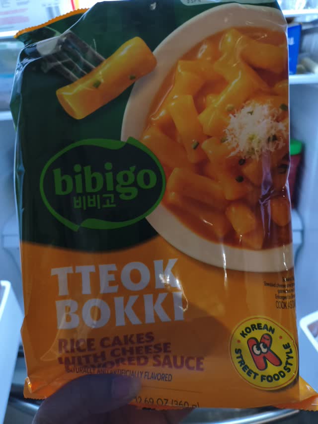 CJ BIBIGO チーズ味トッポッキ 360 グラム - Weee!